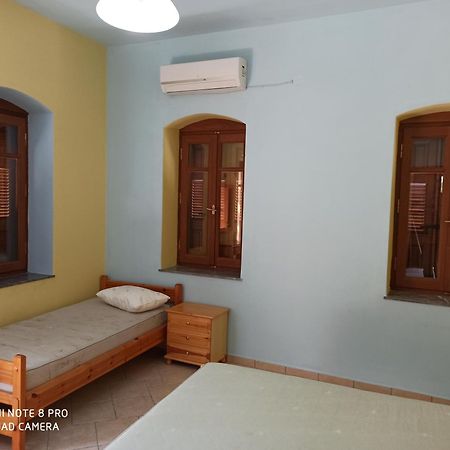 Giannis Apartments By Climbing House Panormos  エクステリア 写真