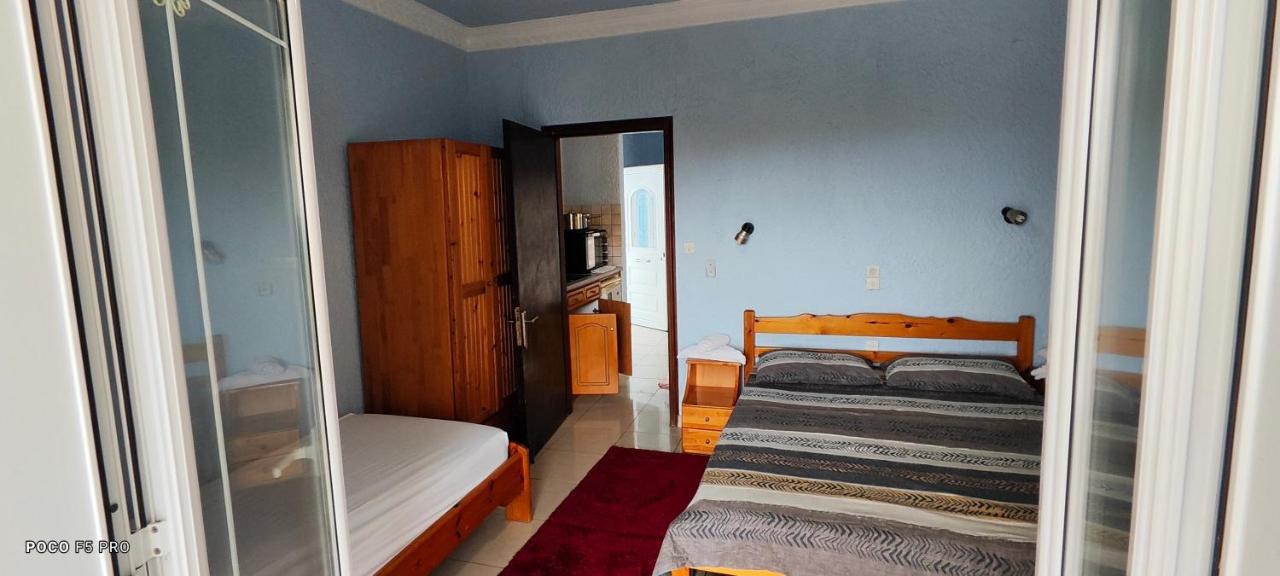 Giannis Apartments By Climbing House Panormos  エクステリア 写真
